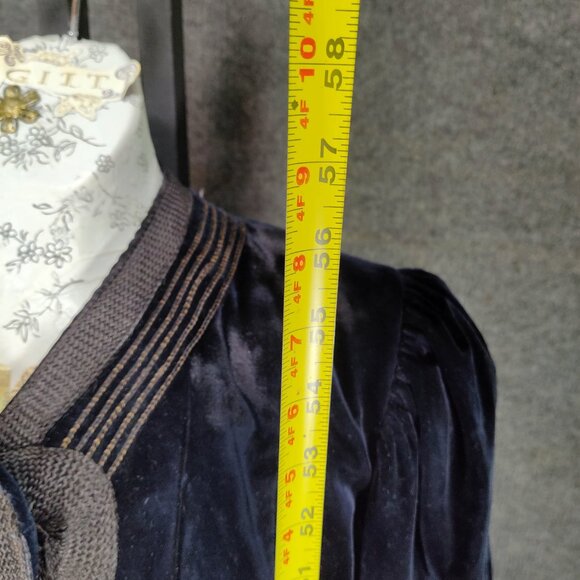 1900s Embroidered Blue Velvet Skirt and Jacket Riding Outfit - Picture 15 of 16